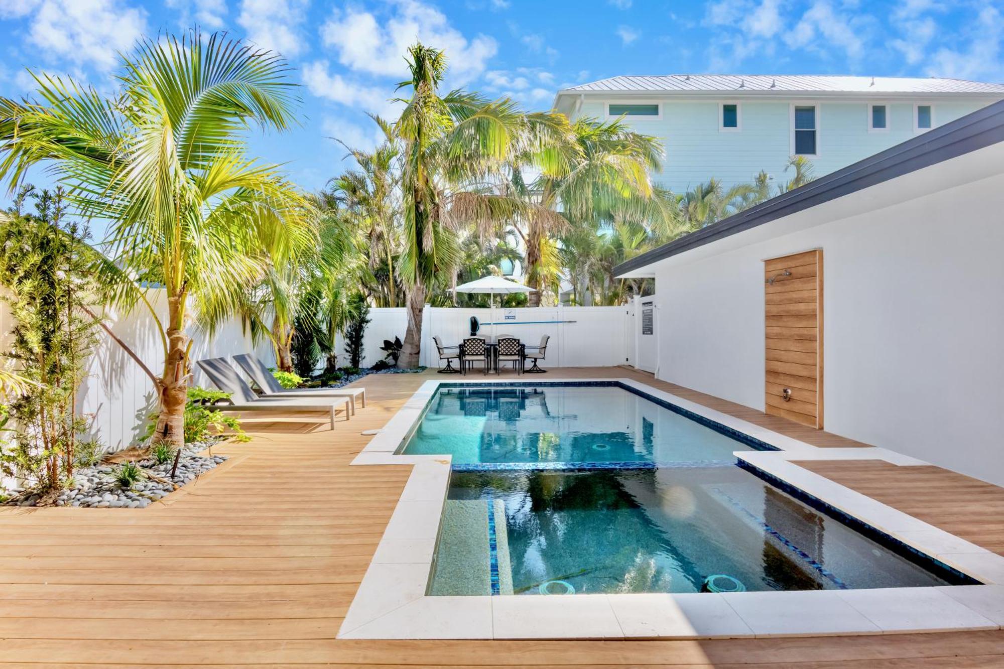 Captain'S Quarters At Anna Maria Island Inn ブレイデントン・ビーチ エクステリア 写真